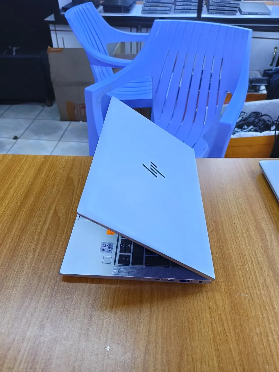 HP EliteBook 830 G7 - Image 3