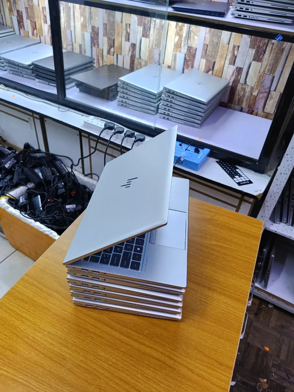 HP ELITEBOOK 845 G8 - Image 4